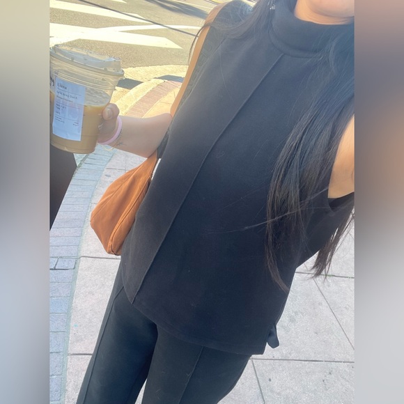 🚨SINCERELYLEONA IS LIVE 8/10 @ 3PM PST 🚨✨ 🚨 COME SAY HI! ✨ - Picture 10 of 14